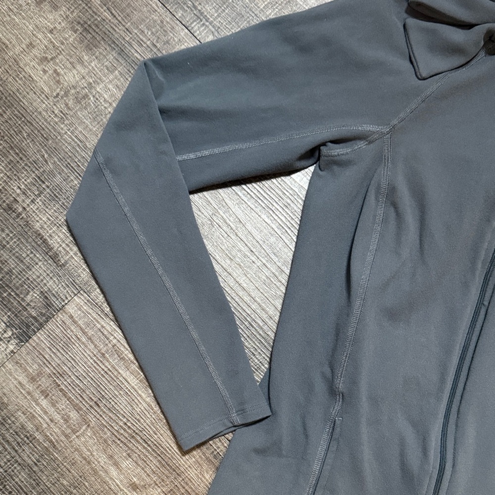 Kate Spade x Beyond Yoga Neck Bow Front Zip Jacket. - Picture 2 of 13